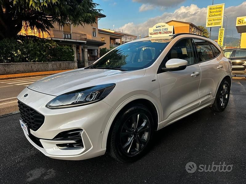 Usata Ford Kuga ST-Line X 120 CV (88 kW) 2022 Bianco SUV