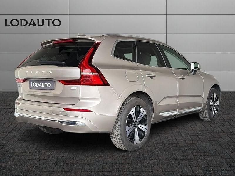Usata Volvo XC60 Plus 349 CV (256 kW) 2023 Oro SUV