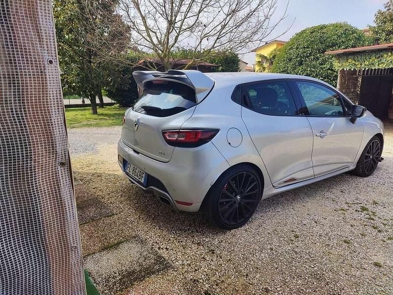 Usata Renault Clio IV Trophy 220 CV (161 kW) 2017 Berlina