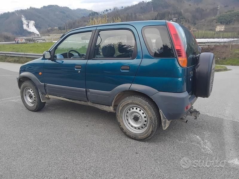 Usata Daihatsu Terios 83 CV (61 kW) 1998 Verde SUV