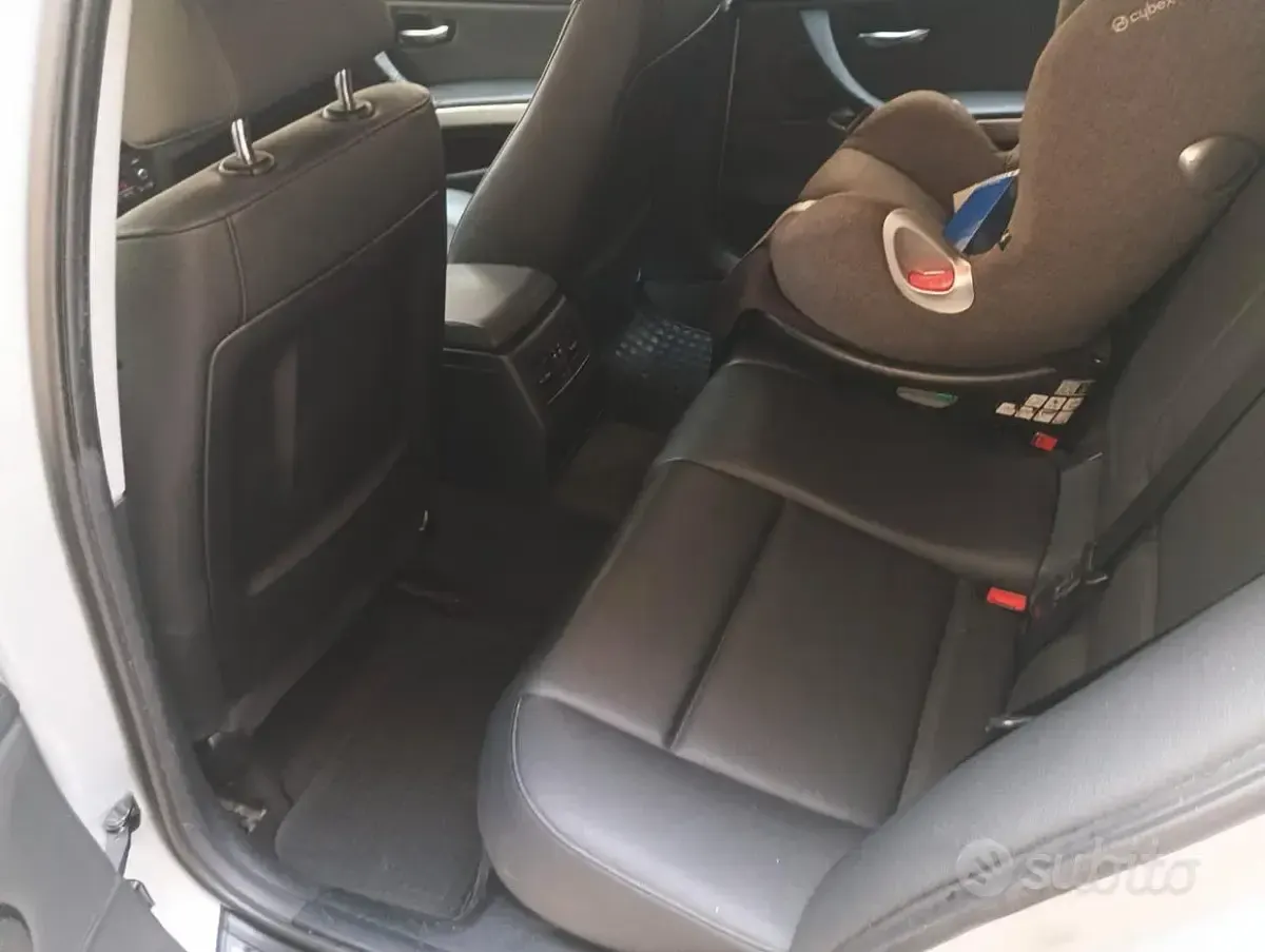 Usata BMW 120 120 CV (88 kW) 2012 Grigio Utilitaria