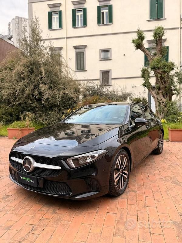 Usata Mercedes A180 Business 116 CV (85 kW) 2019 Nero Berlina