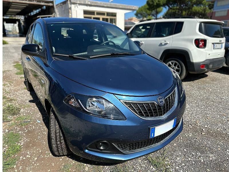 Blu Usata 2024 Lancia Ypsilon S Utilitaria | 10.750 € (Super prezzo) - Immagine 1/4