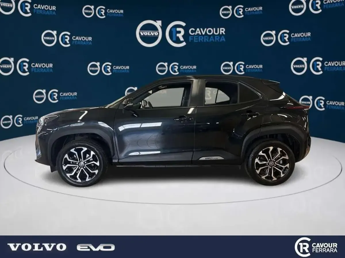 Usata Toyota Yaris Cross Comfort 116 CV (85 kW) 2023 Nero SUV