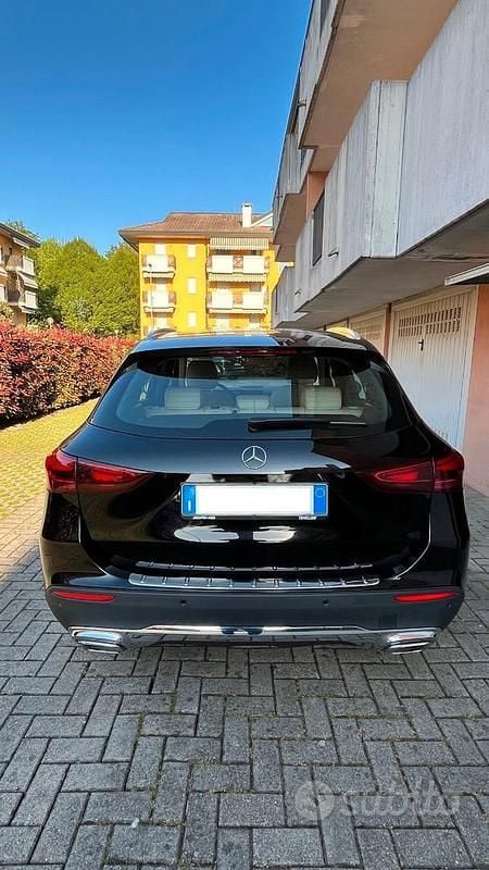 Usata Mercedes GLA180 Progressive 116 CV (85 kW) 2023 Nero SUV