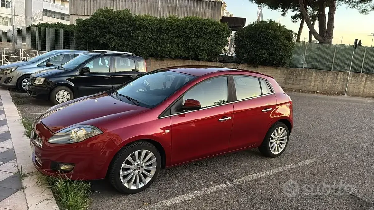 Usata Fiat Bravo 120 CV (88 kW) 2012 Utilitaria