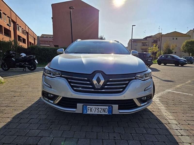 Käytetty Renault Talisman Intens 131 HP (96 kW) 2017 Hopea Farmari