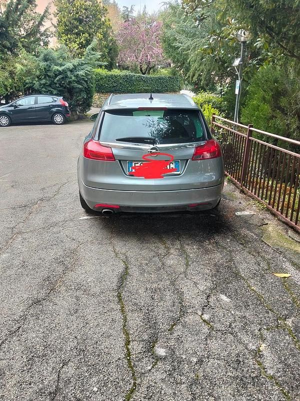 Usata Opel Insignia 140 CV (102 kW) 2010 Grigio Station wagon