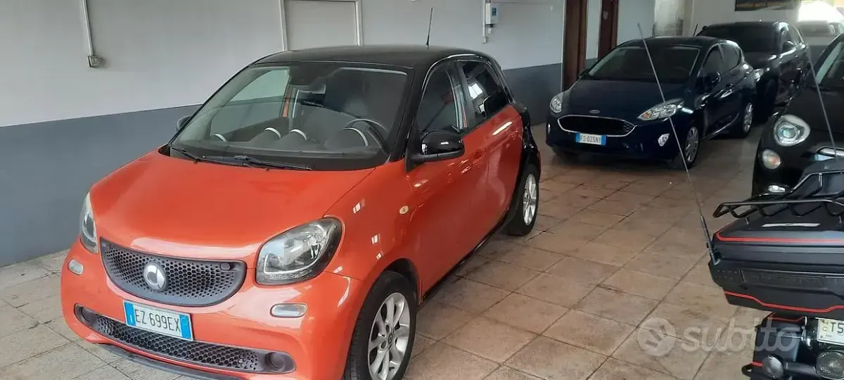 Usata Smart ForFour 71 CV (52 kW) 2015 Arancione Utilitaria