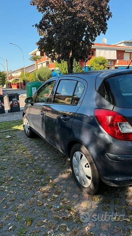 Usata Opel Corsa 85 CV (62 kW) 2011 Blu Utilitaria