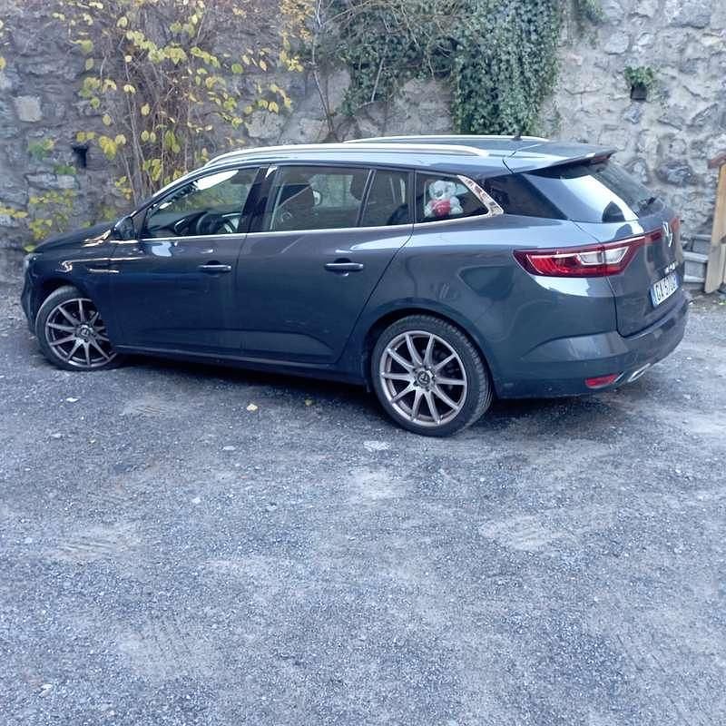 Usata Renault Mégane IV Business 116 CV (85 kW) 2020 Grigio Station wagon