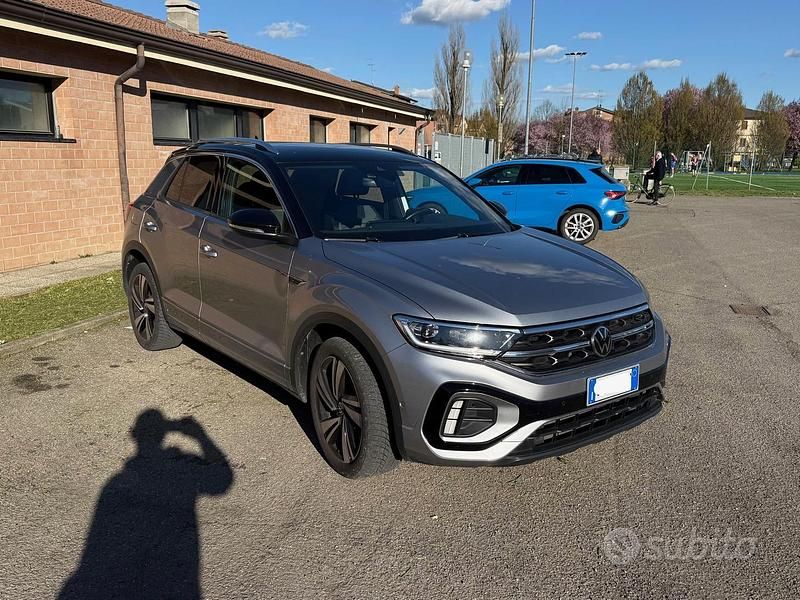 Usata VW T-Roc R-line 150 CV (110 kW) 2022 Grigio SUV