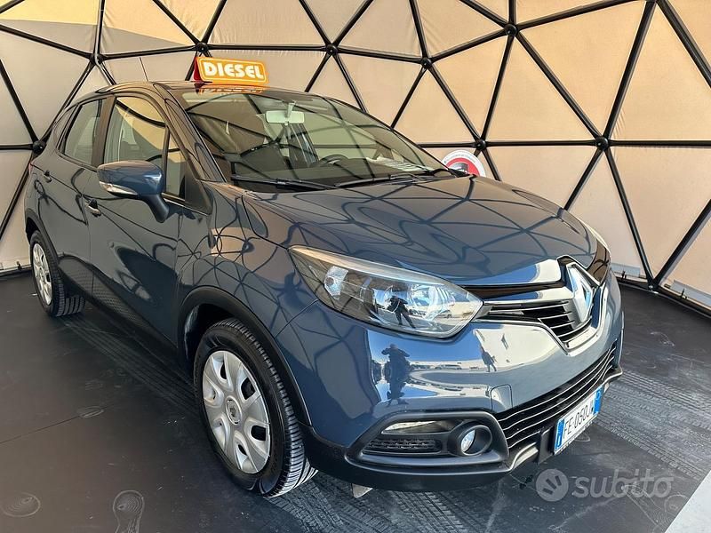 Usata Renault Captur Intens 90 CV (66 kW) 2016 Grigio SUV