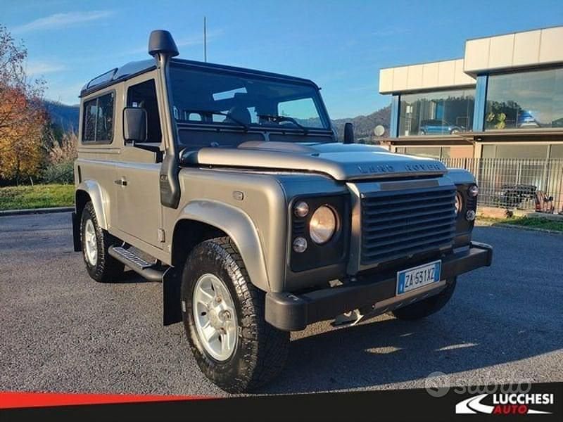 Käytetty Land Rover Defender SE 122 HP (89 kW) 2008 Katumaasturi