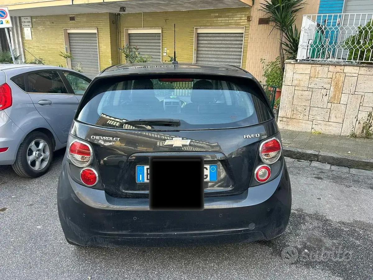 Usata Chevrolet Aveo 86 CV (63 kW) 2013 Nero Berlina