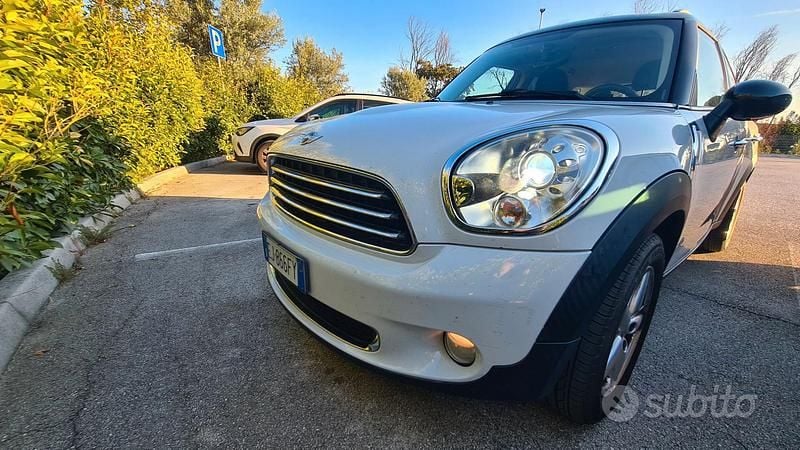 Usata Mini Countryman 111 CV (81 kW) 2011 Bianco SUV