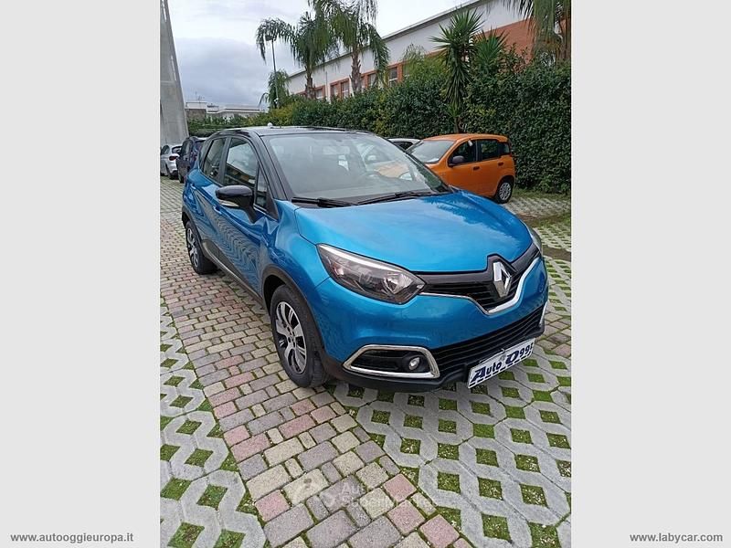 Usata Renault Captur Zen 90 CV (66 kW) 2017 Blu SUV