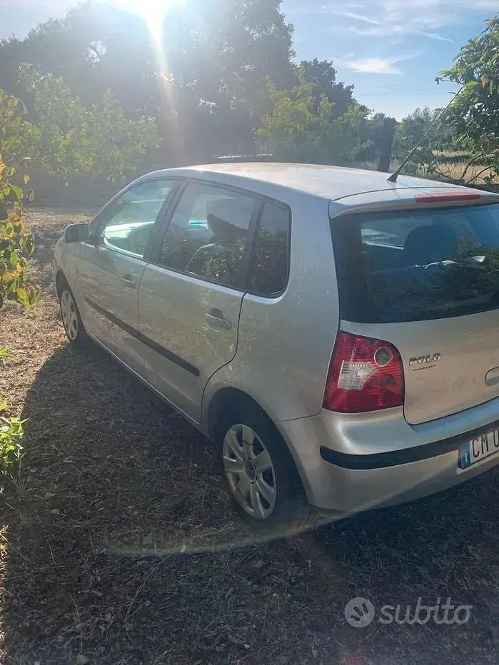 Usata VW Polo 64 CV (47 kW) 2004 Grigio Berlina