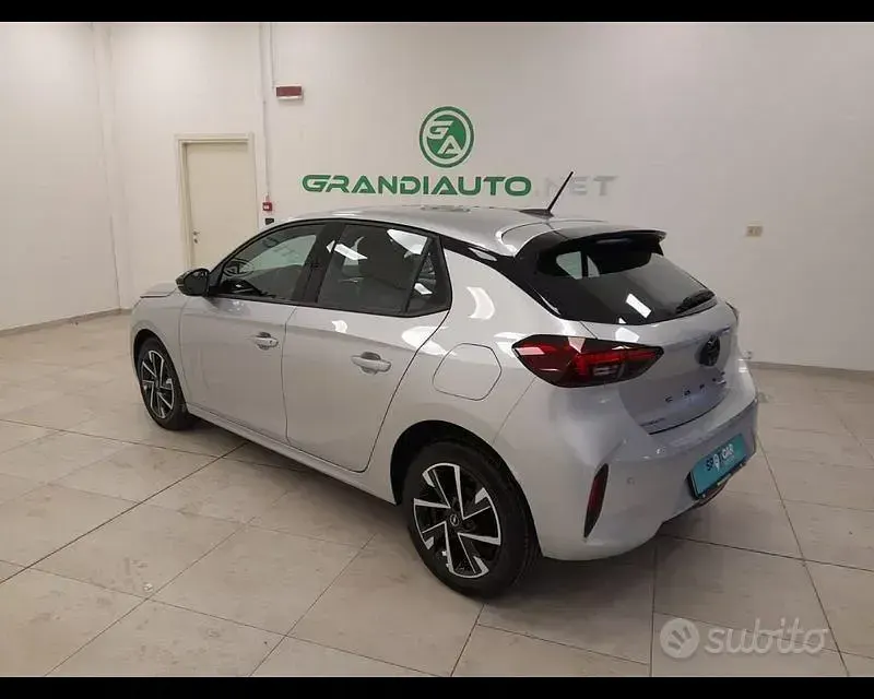 Nuova Opel Corsa 100 CV (73 kW) 2026 Grigio Utilitaria