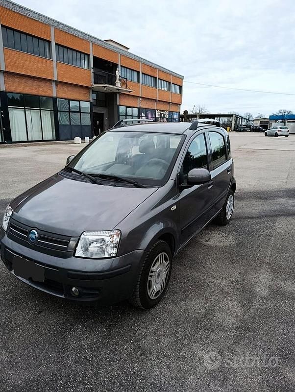 Usata Fiat Panda 77 CV (56 kW) 2010 Grigio Utilitaria
