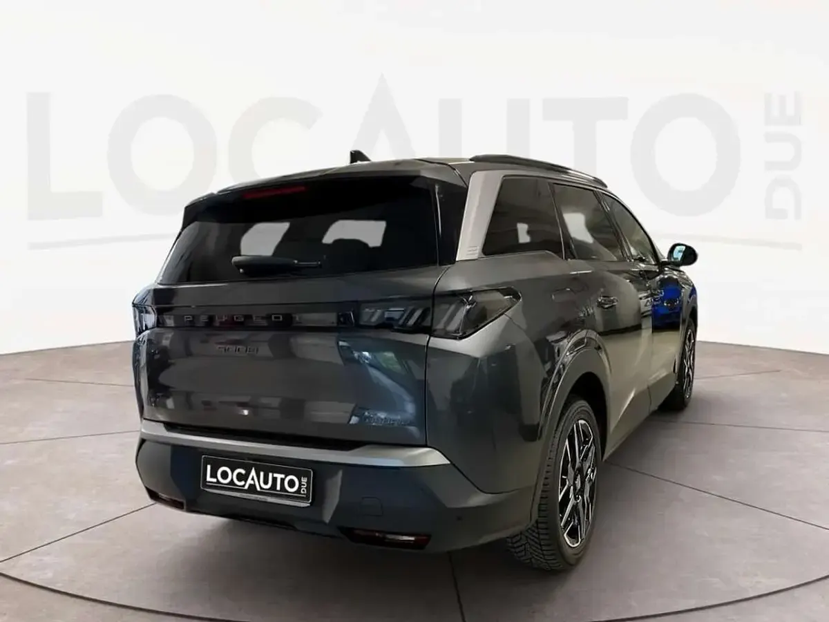 Usata Peugeot 5008 Allure 145 CV (106 kW) 2025 Grigio SUV