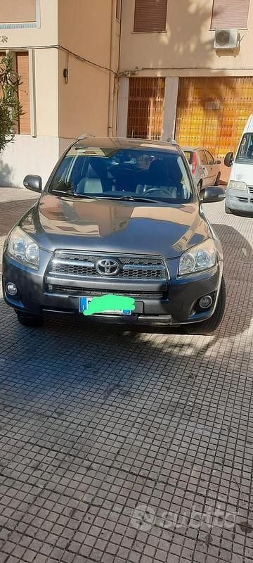 Usata Toyota RAV4 150 CV (110 kW) 2009 Grigio SUV