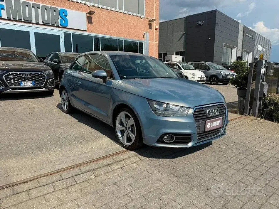 Usata Audi A1 Ambition 105 CV (77 kW) 2011 Bluazzurro Utilitaria
