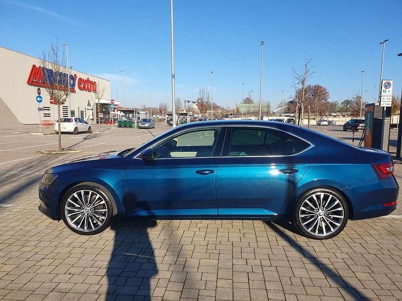 Usata Skoda Superb LAURIN & KLEMENT 190 CV (139 kW) 2018 Berlina