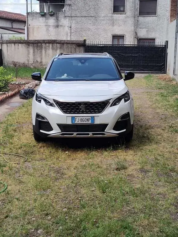 Usata Peugeot 3008 GT-line 120 CV (88 kW) 2017 SUV