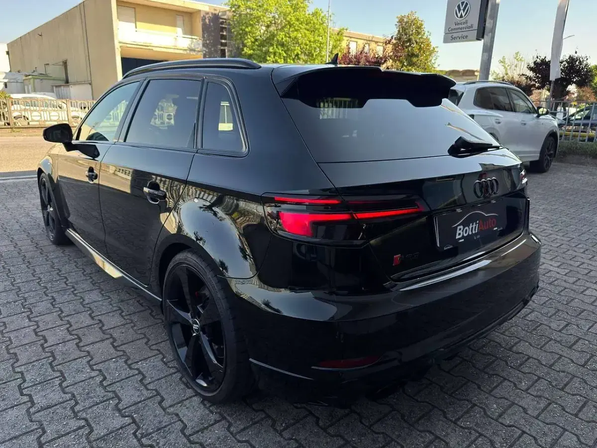 Usata Audi RS3 Ambiente 400 CV (294 kW) 2018 Mythos metallizzato Berlina