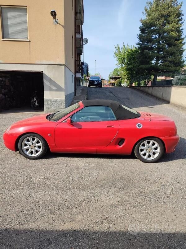 Usata MG F 120 CV (88 kW) 2001 Rosso Cabrio