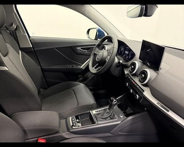 Nuova Audi Q2 S-Line 150 CV (110 kW) 2025 Blu ascari metallizzato SUV