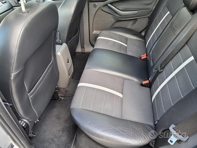 Usata Ford Kuga 136 CV (100 kW) 2009 Grigio SUV