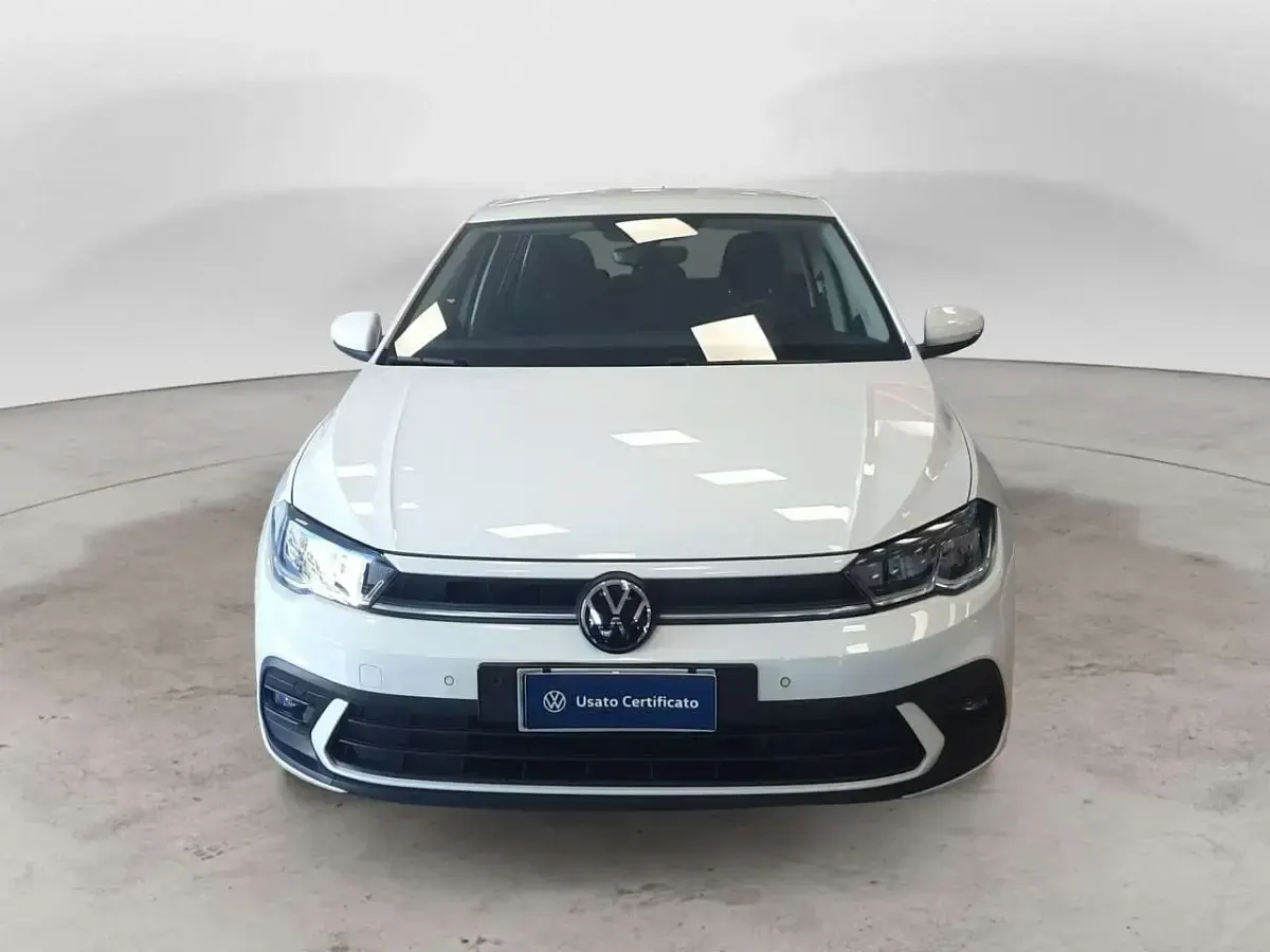 Usata VW Polo Life 95 CV (69 kW) 2023 Bianco Utilitaria