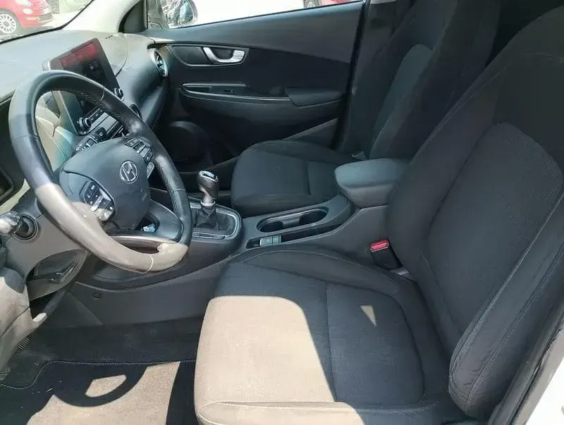 Usata Hyundai Kona 136 CV (100 kW) 2021 Bianco SUV