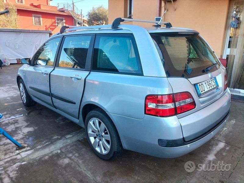 Usata Fiat Stilo 120 CV (88 kW) 2006 Grigio Station wagon