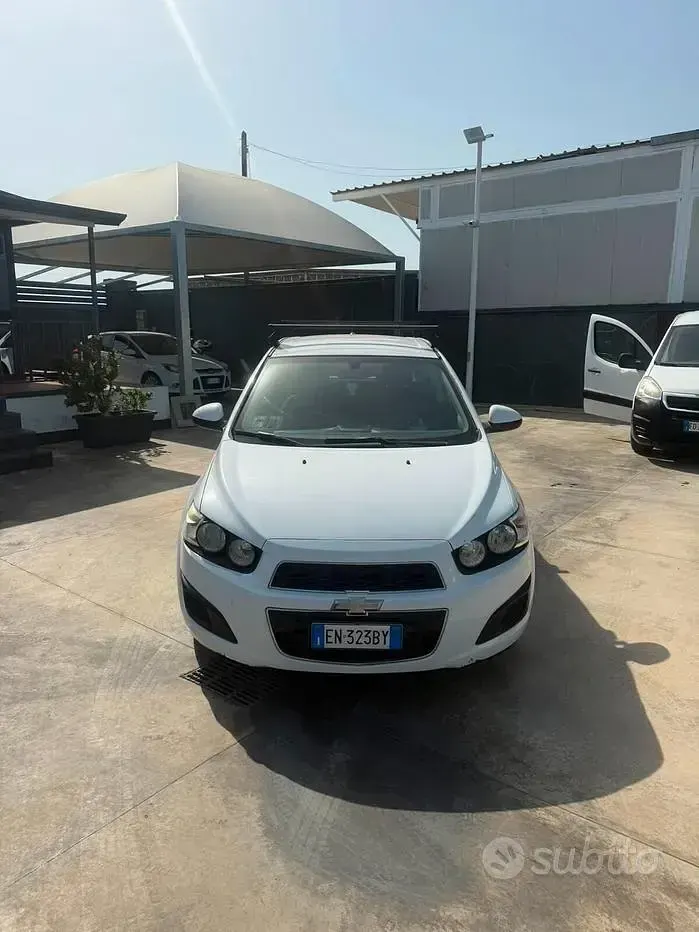 Usata Chevrolet Aveo LT 75 CV (55 kW) 2012 Bianco Berlina