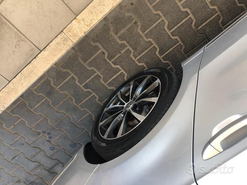 Usata VW Passat Highline 170 CV (125 kW) 2012 Grigio Station wagon