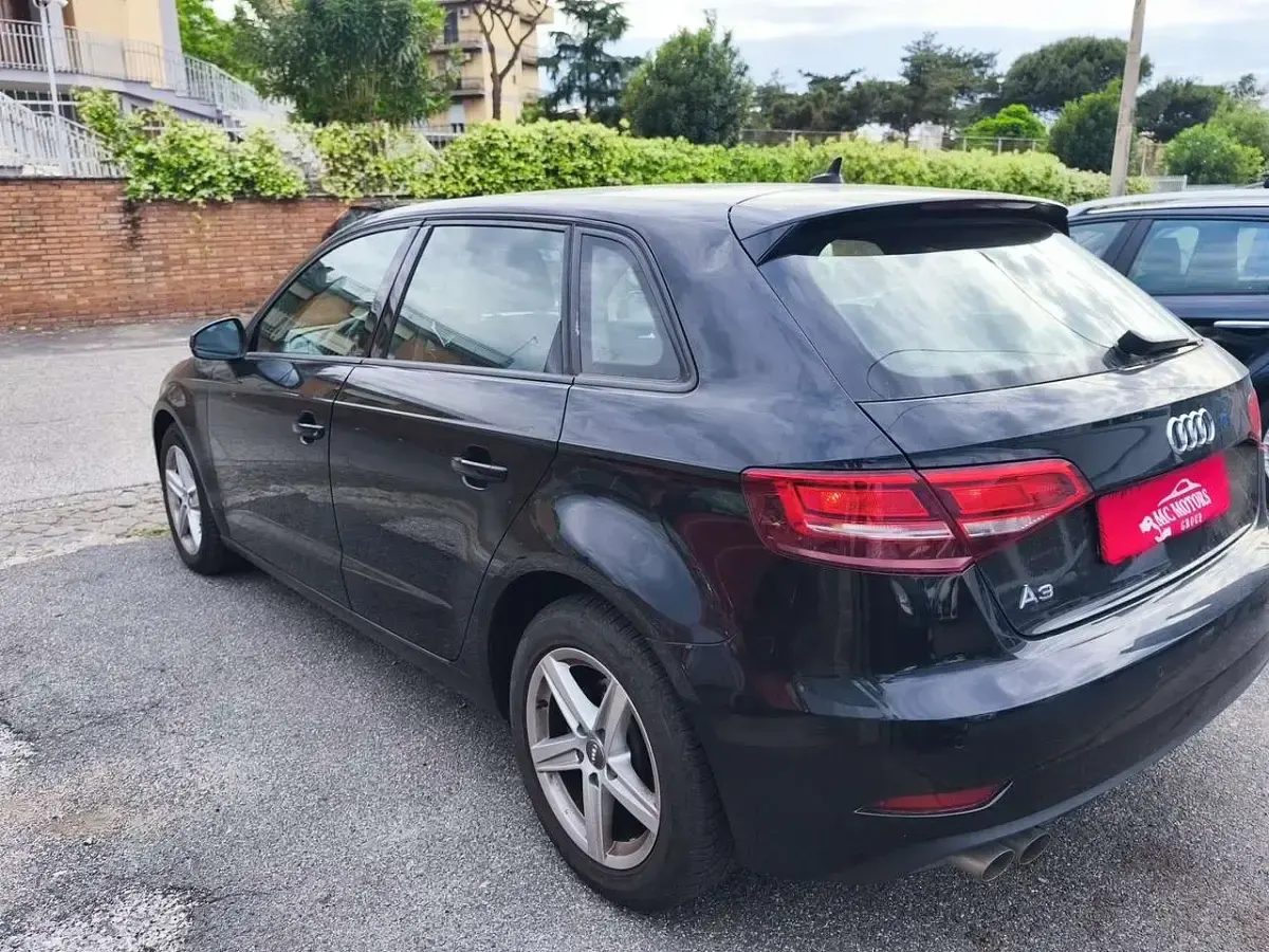 Usado Audi A3 Admired 150 CV (110 kW) 2020 Negro Berlina