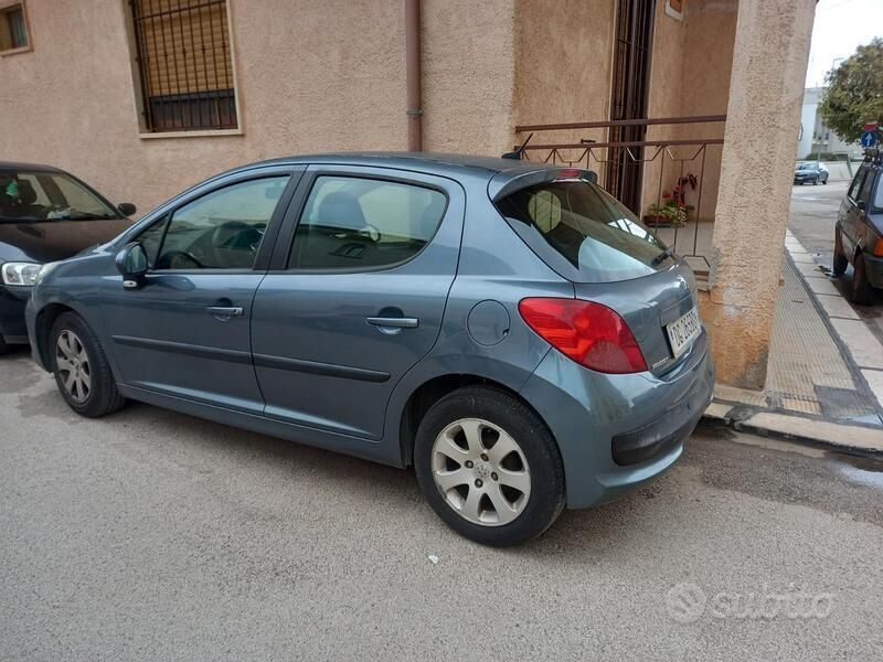 Usata Peugeot 207 2007 Grigio Utilitaria