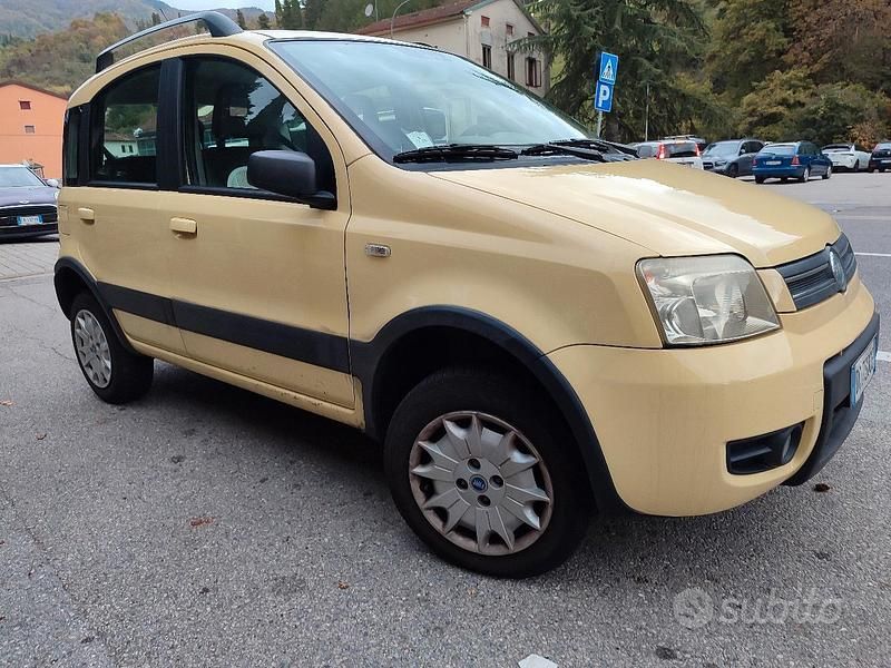 Usata Fiat Panda 4x4 60 CV (44 kW) 2006 Giallo Utilitaria