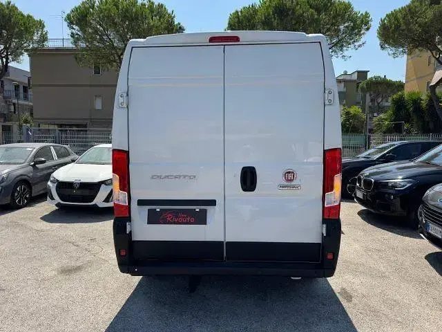 Usata Fiat Ducato 33 140 CV (102 kW) 2023 Bianco Furgone