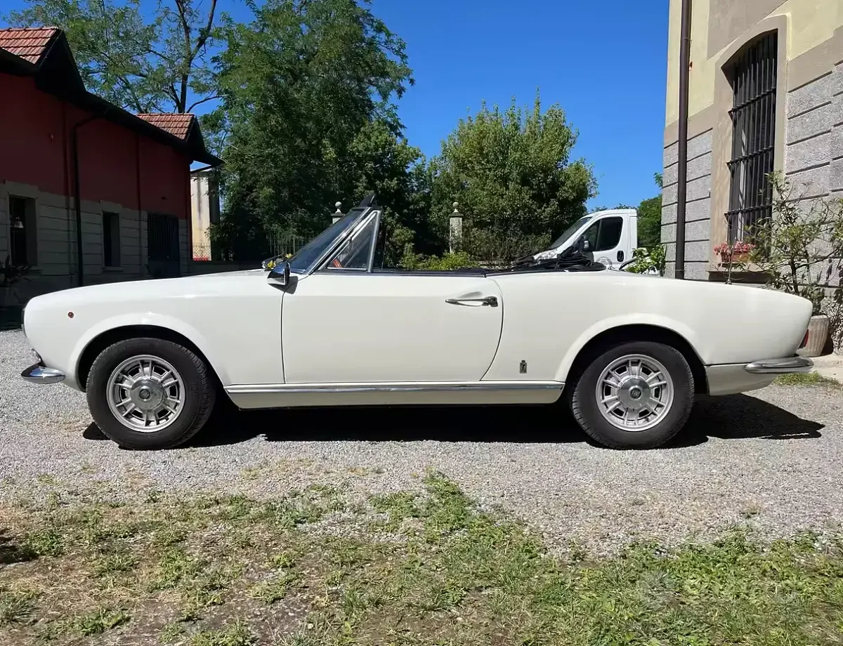 Usata Fiat 124 Spider 90 CV (66 kW) 2026 Bianco Cabrio