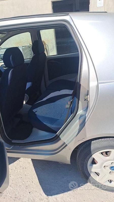 Usata Fiat Punto 2004 Grigio Utilitaria
