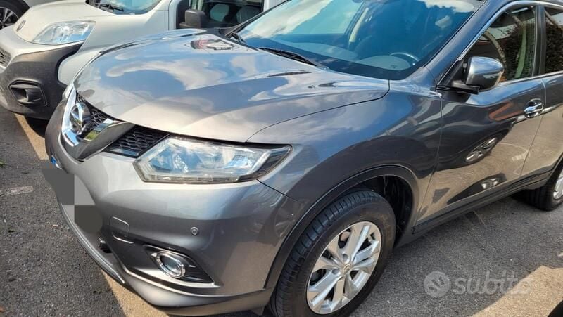 Grigio Usata 2016 Nissan X-Trail SUV | 9000 € (Ottimo prezzo) - Immagine 1/4