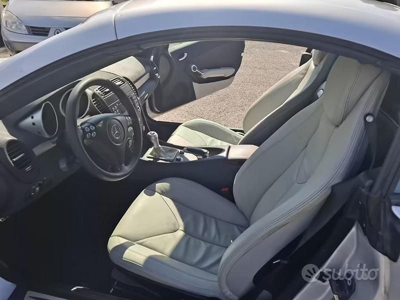Usata Mercedes SLK200 163 CV (119 kW) 2004 Grigio Cabrio