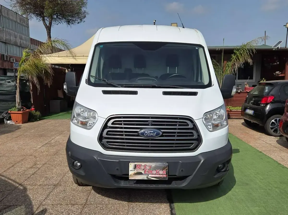 Usata Ford Transit 131 CV (96 kW) 2019 Bianco neve Furgone