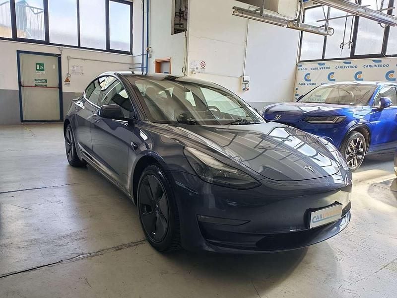 Usata Tesla Model 3 152 kW (208 CV) 2021 Midnight silver metallic Berlina