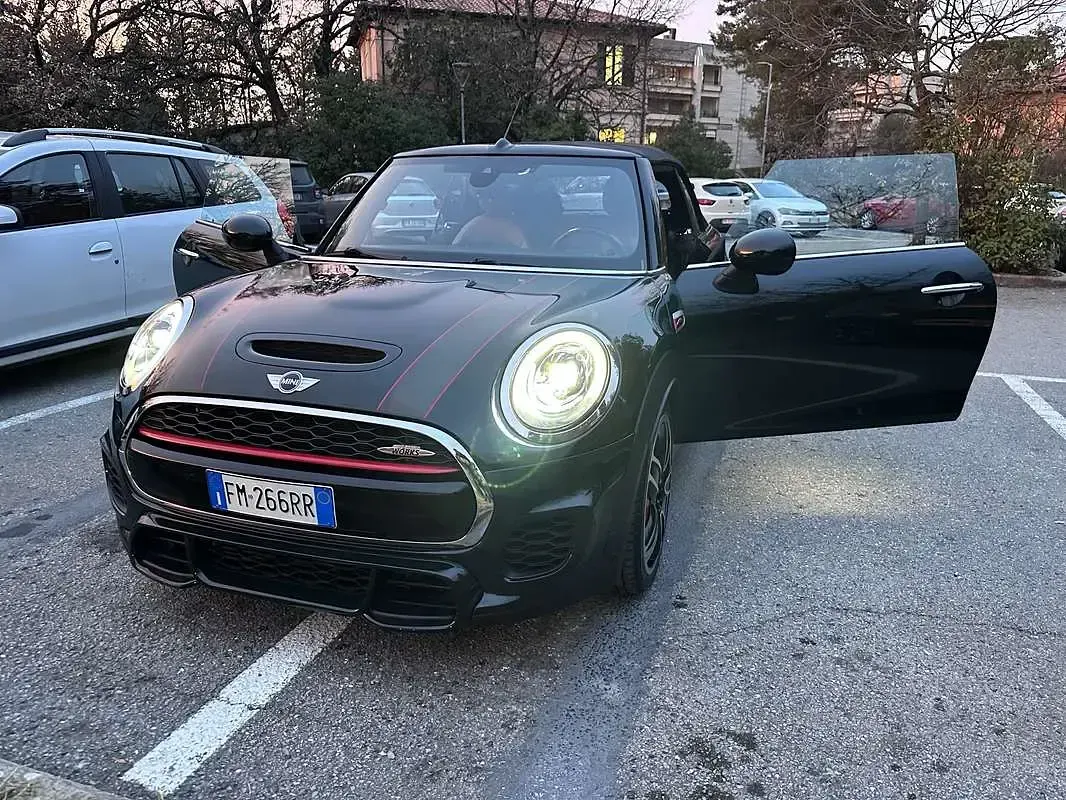 Usata Mini John Cooper Works Cabriolet Hype 231 CV (169 kW) 2018 Verde Cabrio