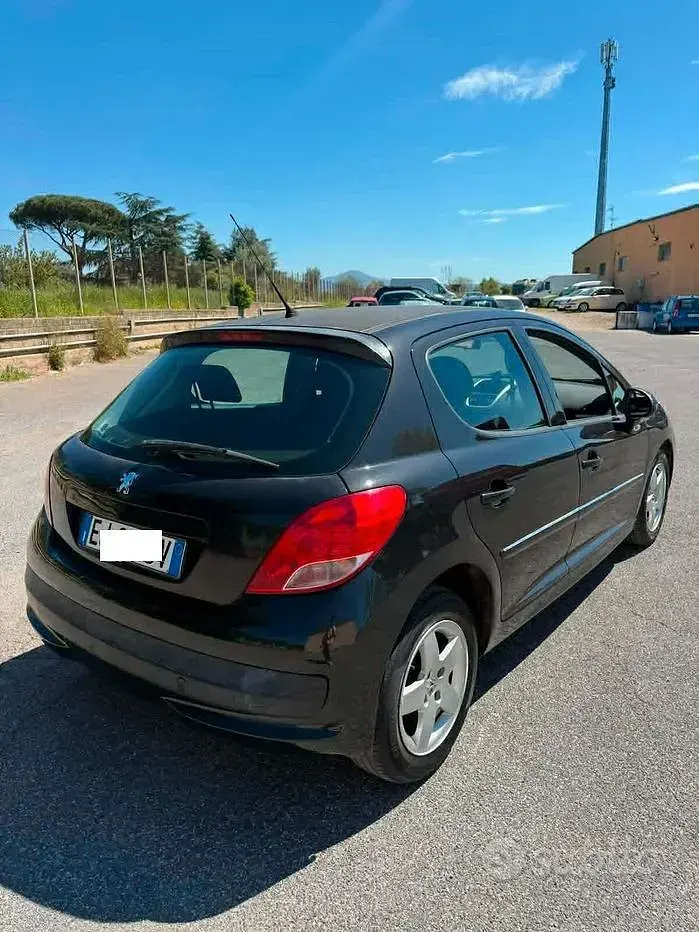 Usata Peugeot 207 73 CV (53 kW) 2012 Nero Berlina